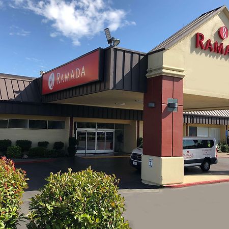 Hotel Ramada By Wyndham Sacramento North Highlands Exterior foto