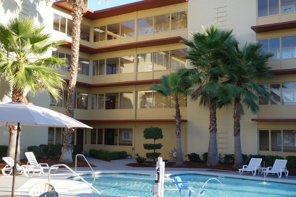 Hotel Ramada By Wyndham Sacramento North Highlands Exterior foto